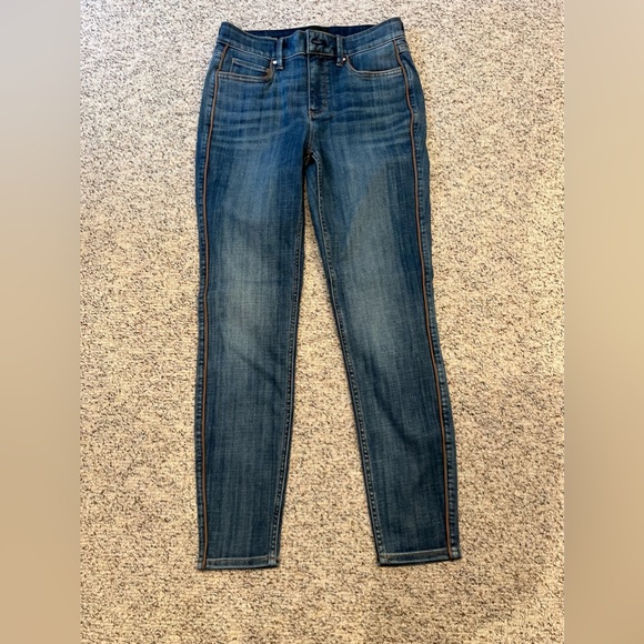 WHBM Jeans Women's Stretch Denim High Rise Skinny Ankle NWT Size 2 - Picture 3 of 12